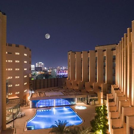 Grand Millennium Al Seef Basra Екстериор снимка