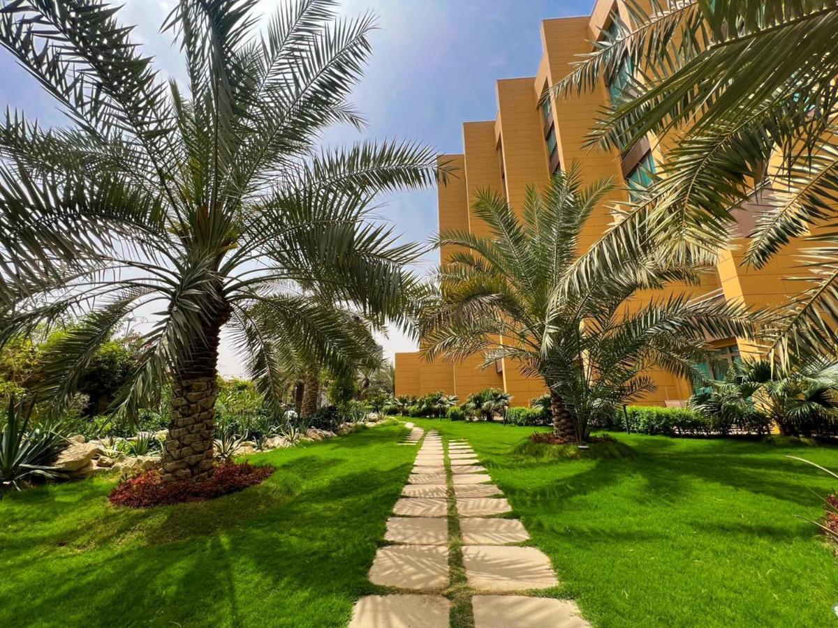 Grand Millennium Al Seef Basra Екстериор снимка