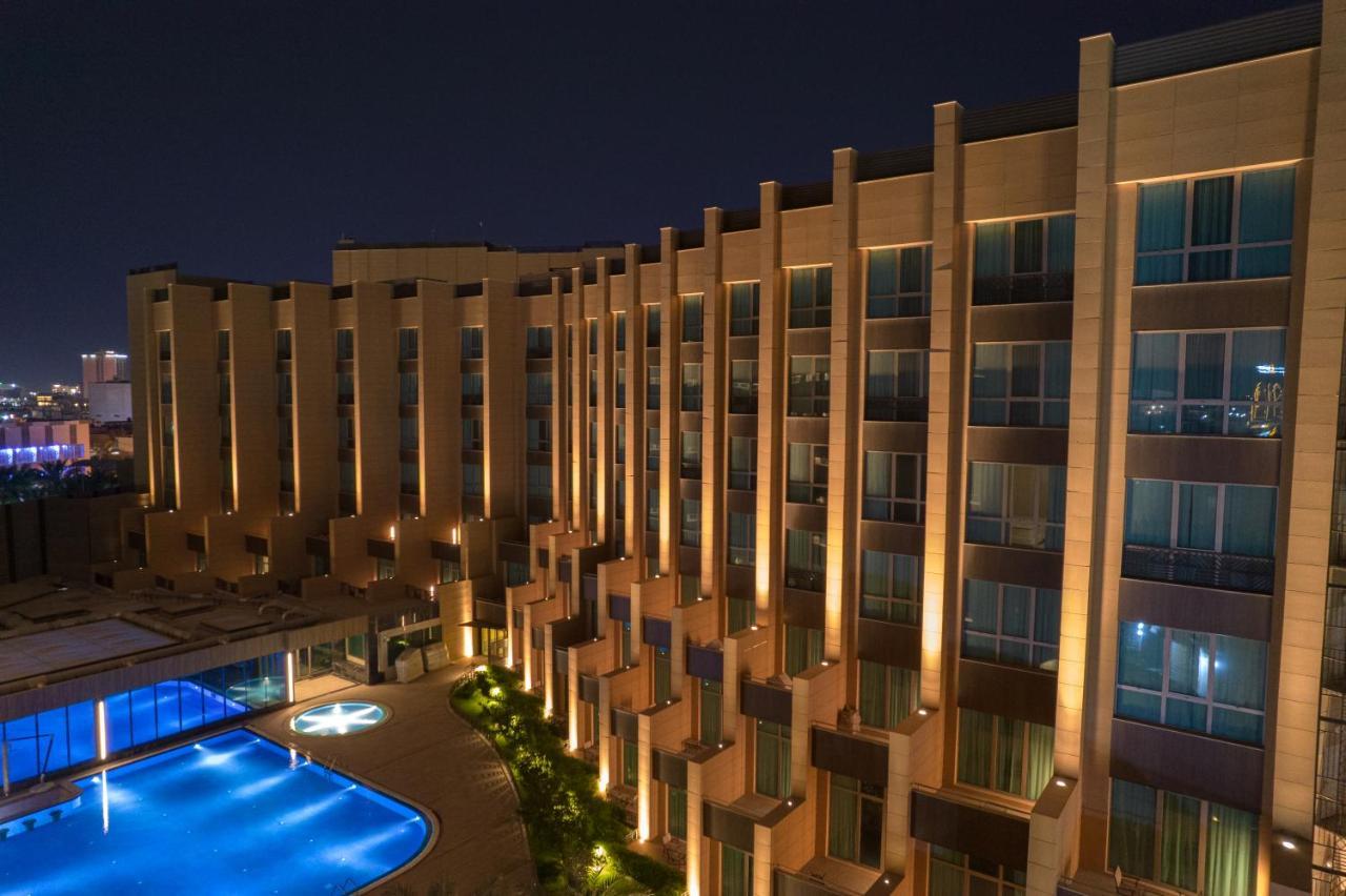 Grand Millennium Al Seef Basra Екстериор снимка