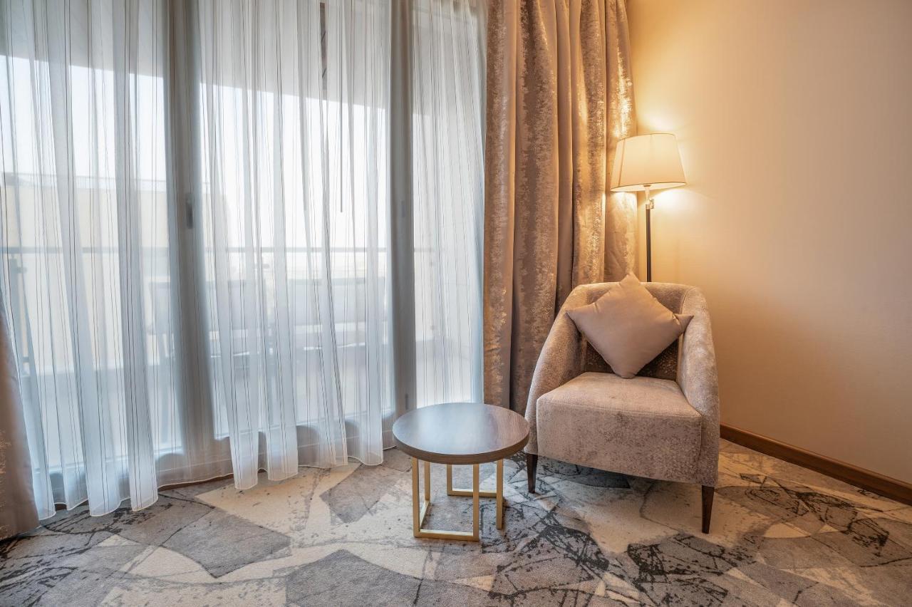 Grand Millennium Al Seef Basra Екстериор снимка