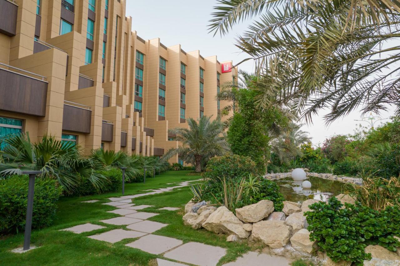 Grand Millennium Al Seef Basra Екстериор снимка