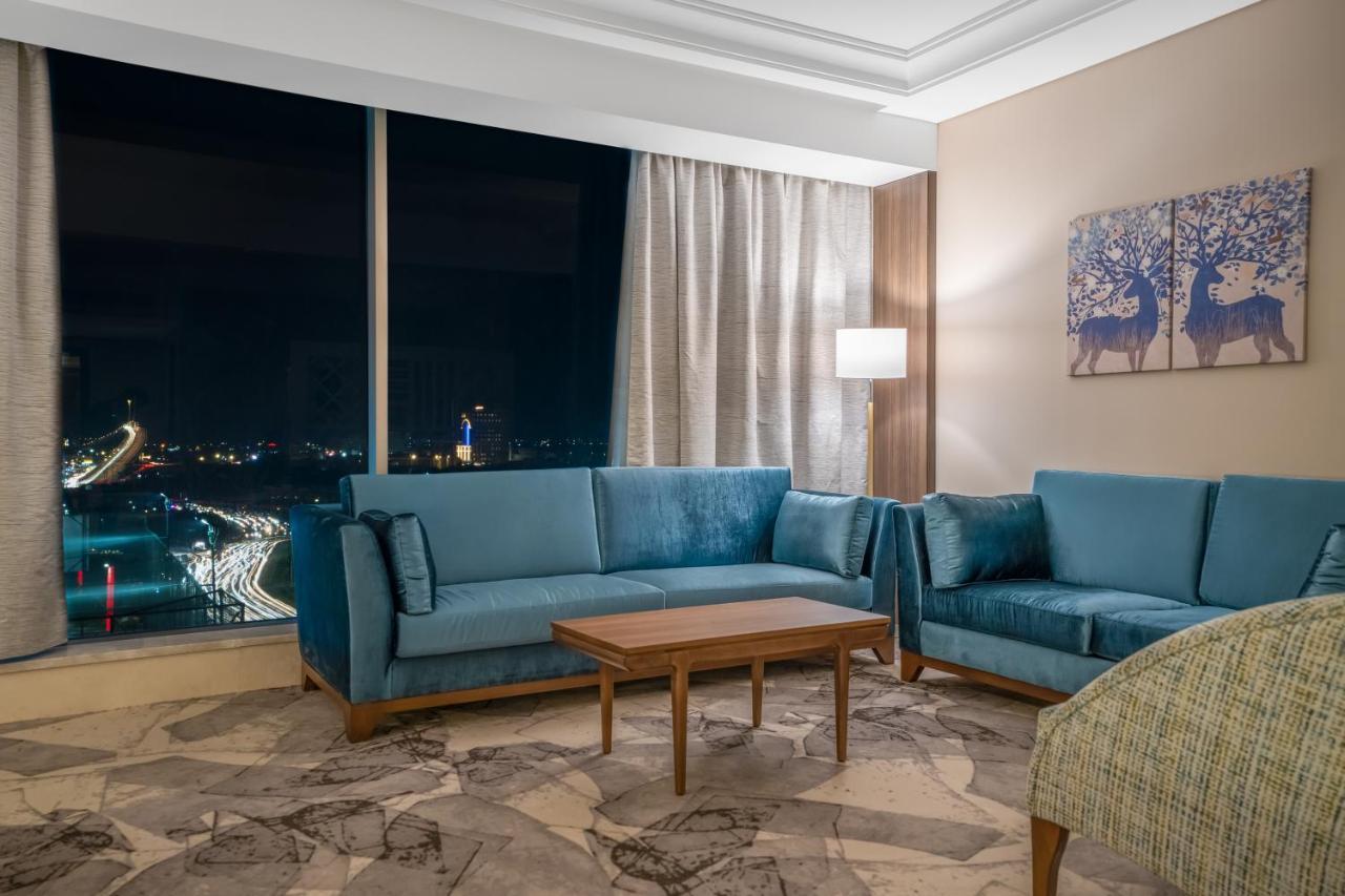 Grand Millennium Al Seef Basra Екстериор снимка