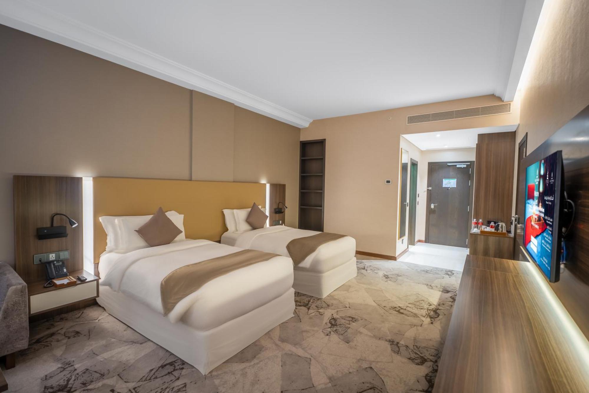 Grand Millennium Al Seef Basra Екстериор снимка